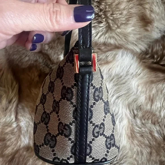 Gucci Monogram Boat Shoulder Bag - Picture 5 of 9